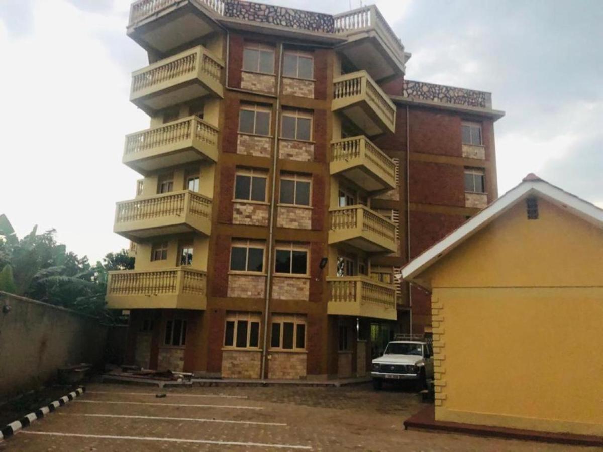 Jusvero Motel Джинджа Экстерьер фото